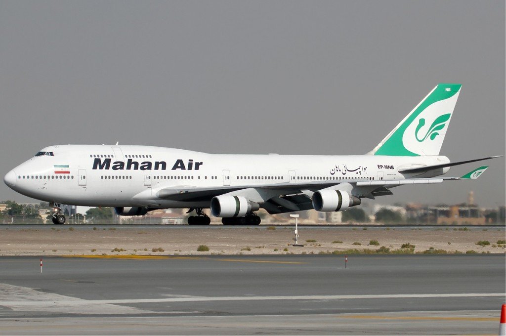 Mahan_Air_Boeing_747-400_KvW